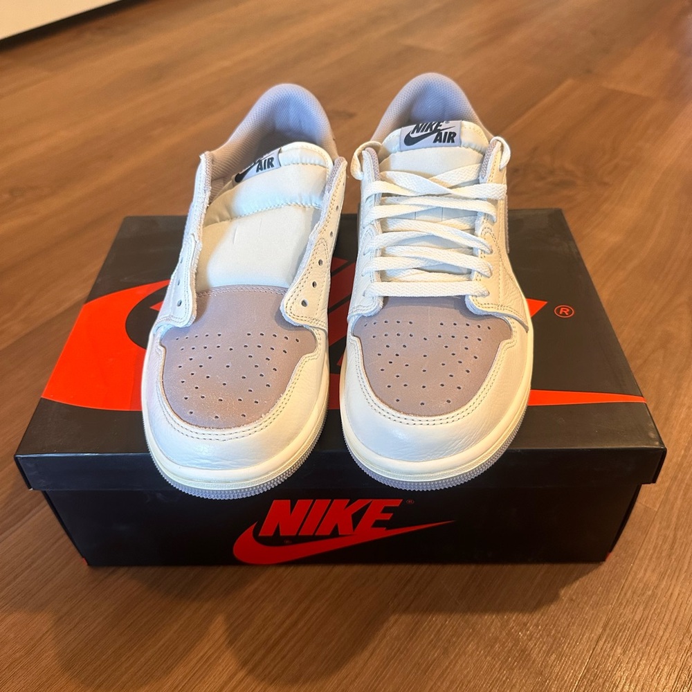 Jordan 1 Low OG - Atmosphere Grey (10.5M)